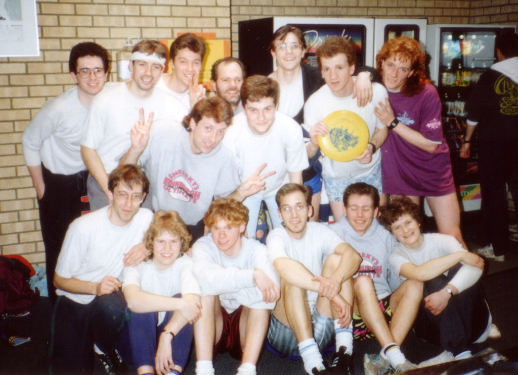 sneeekys2_oxford_indoors